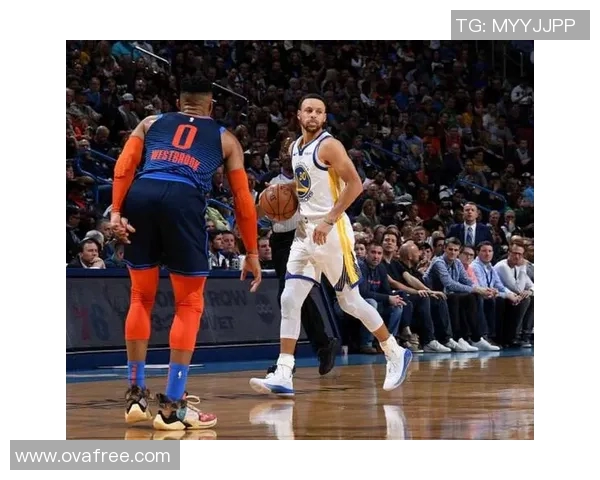 雷霆与骑士激战正酣球迷期待精彩对决与绝妙表现